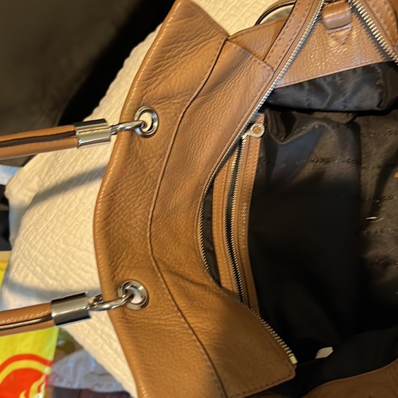 Taupe Marc Jacobs Purse - Picture 4 of 5